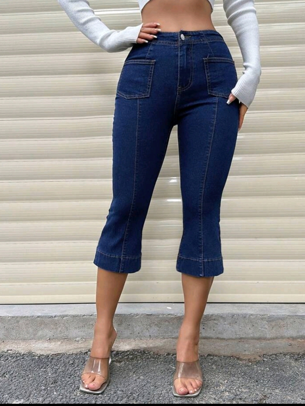 Women's Length Denim Capri Pants - Picture 4 of 6